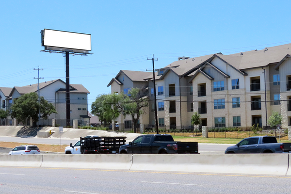 US 281 N WS 0.2mi S/O Brook Hollow F/N - 2