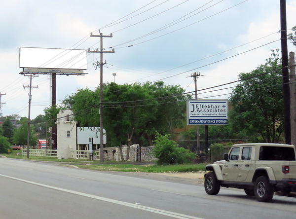 I-10 NW WS 0.4mi N/O Camp Bullis Rd F/N - 2