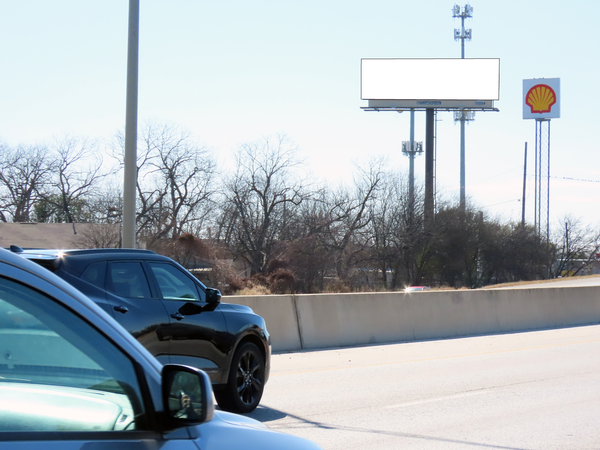 I-35 S ES 100ft N/O Southcross F/N - 1