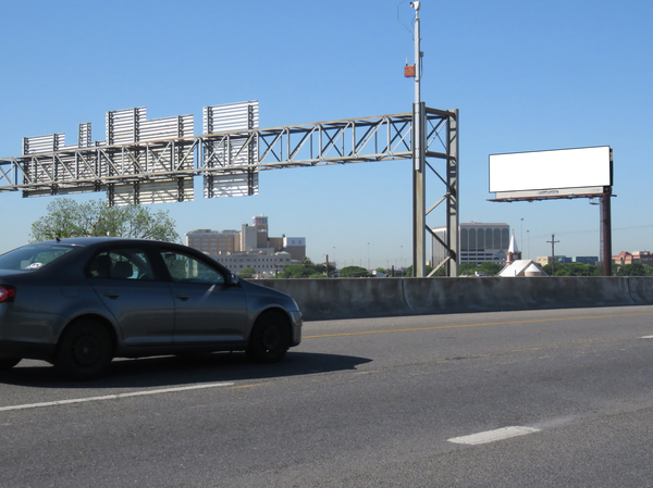 I-35 N SS 0.1mi E/O I-10 NW F/E - 1
