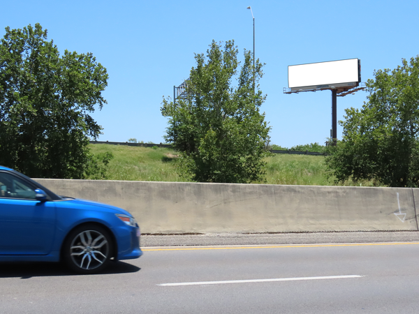 I-35 N SS 200ft W/O Binz Engleman F/NE - 1
