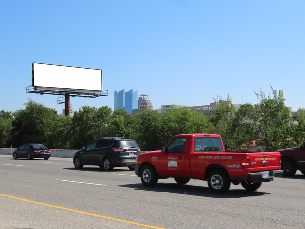 I-35 S ES 250ft S/O West Cesar E. Chavez Blvd F/S - 2