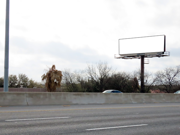 I-35 S ES 250ft S/O West Cesar E. Chavez Blvd F/N - 1