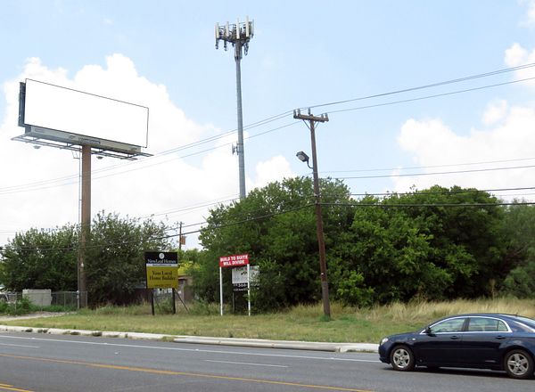 Potranco NS 0.2mi W/O Culebra F/E - 2