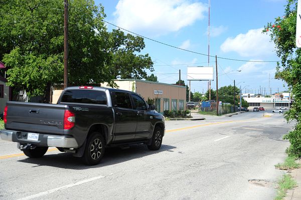 Fredericksburg WS 500ft S/O Flores F/SE - 1