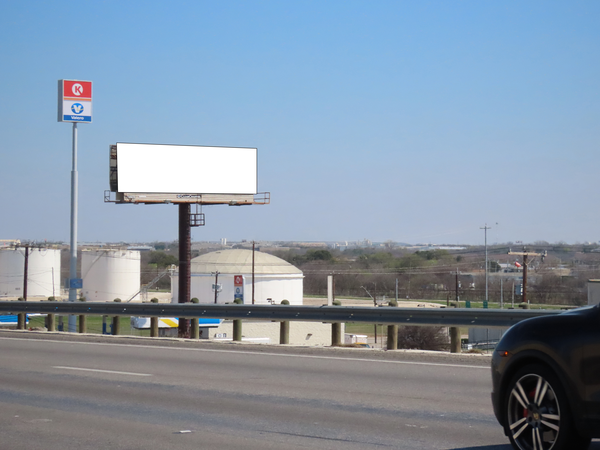I-35 N SS 250ft W/O Frost Bank Center Dr  F/W - 2