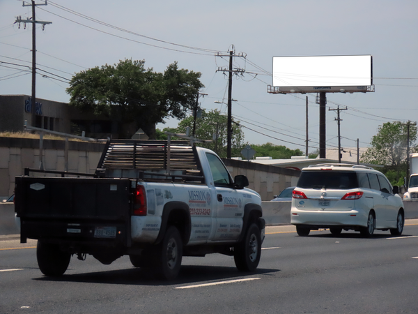 I-35 N ES 0.3mi S/O OConnor F/N - 1