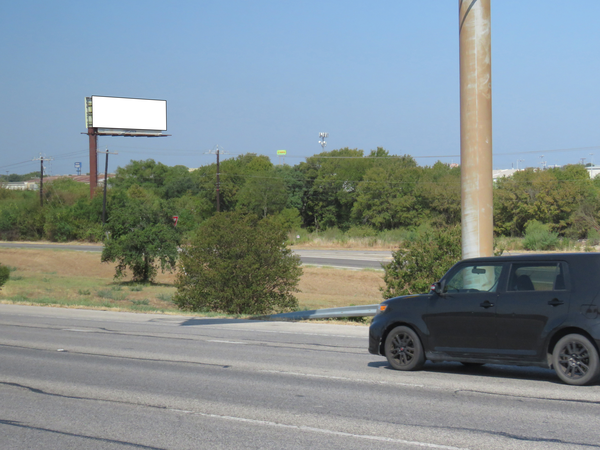 Loop 410 NS 0.3mi E/O Perrin Beitel F/E - 2