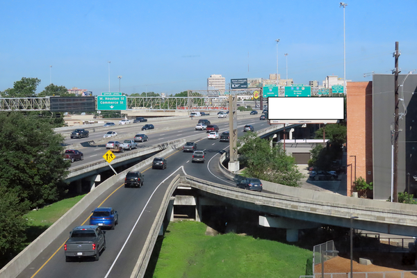 I-35 N NS 300ft W/O McAllister Frwy F/E - 2