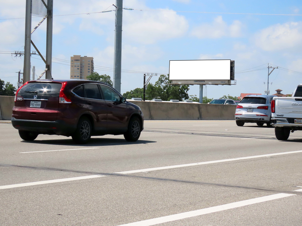 I-37 ES 150ft S/O Lamar F/N - 1