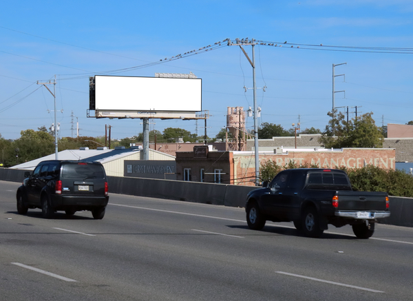 I-37 ES 150ft S/O Lamar F/S - 2