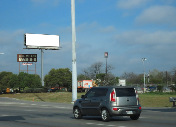I-10 E NS 185ft E/O Probandt F/E - 2