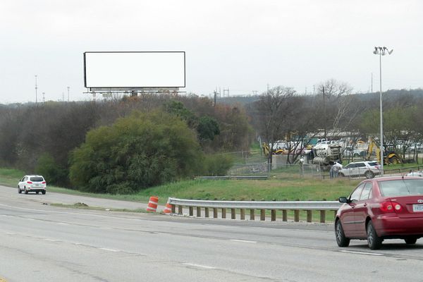 I-10 E NS 0.2mi W/O Houston F/E - 2