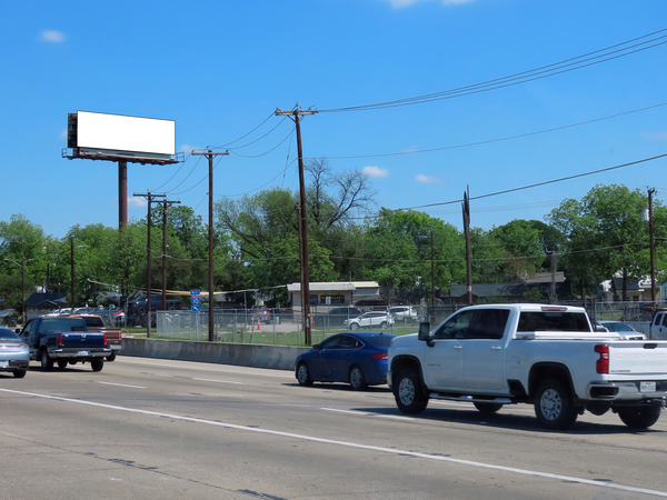I-10 NW ES 0.5mi N/O I-35 N F/S - 2