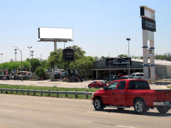 I-10 NW WS 800ft N/O West Av F/N - 2