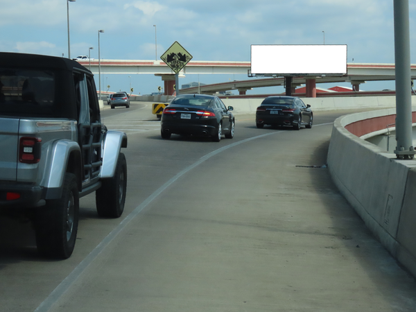 McAllister Frwy Interchange ES 300ft S/O LOOP 410 F/S - 2
