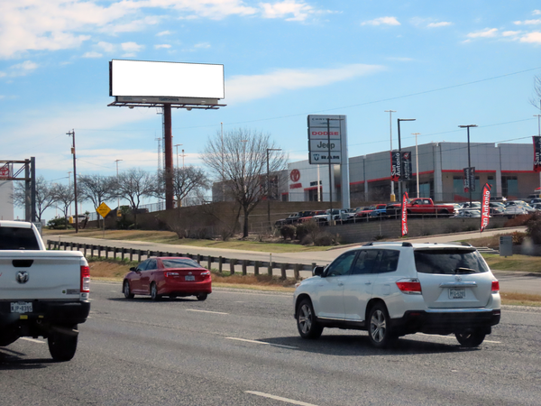 I-35 N ES 0.4mi S/O Judson F/S - 2