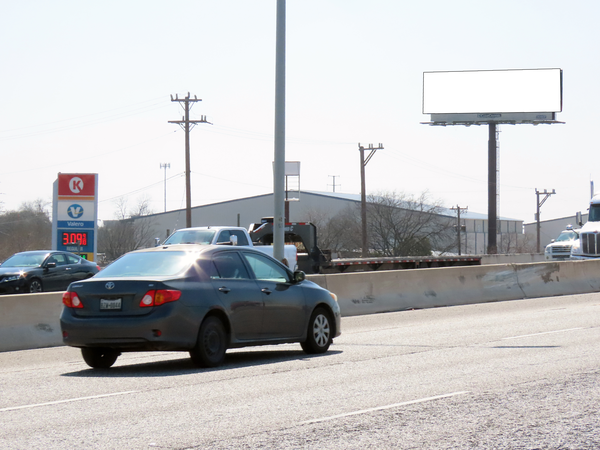 I-35 N ES 250ft S/O Starlight Terrace F/N - 1