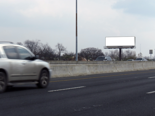 I-10 NW ES 600ft S/O Fredericksburg F/N - 1