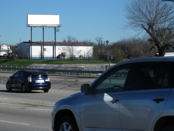 I-10 NW ES 50ft S/O Fulton F/S - 2