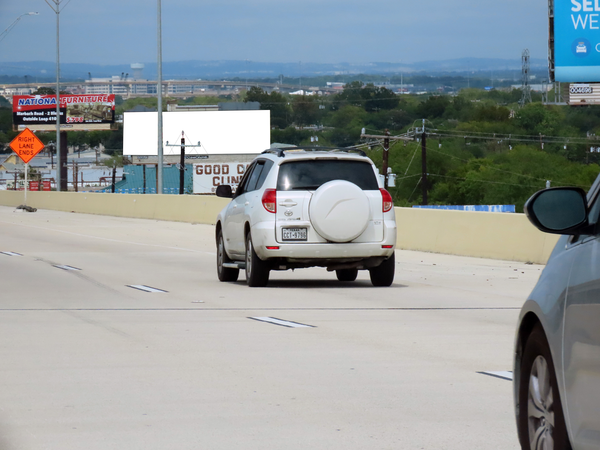 Loop 410 Interchange  ES 0.3mi N/O US 90 F/S - 2