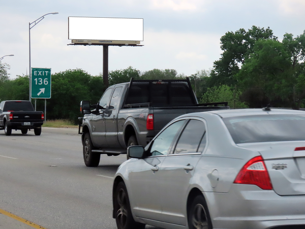 I-37 WS 100ft N/O Pecan Valley F/N - 2