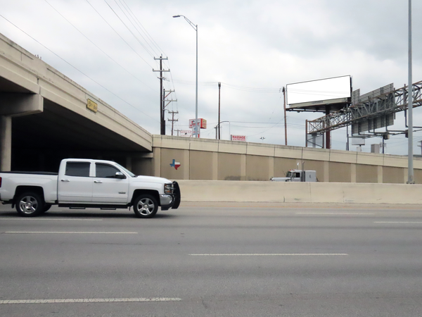 Loop 410 SS 100ft W/O Fredericksburg F/E - 1