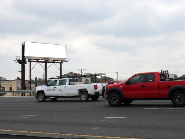 I-37 ES 200ft S/O I-35 N F/S - 2