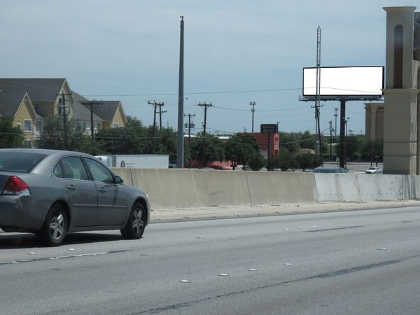 I-35 N ES 0.4mi S/O Eisenhauer F/N - 1