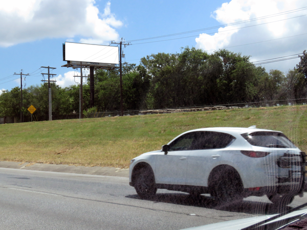 Loop 1604 SS 0.5mi E/O Judson F/W - 2