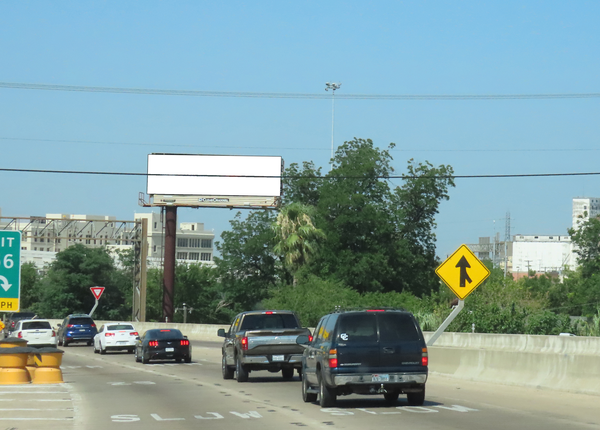 I-35 N NS 100ft E/O I-10 NW F/E - 2