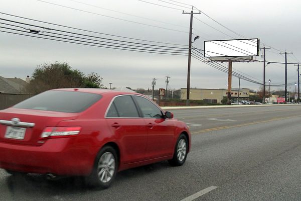 Potranco SS 0.1mi E/O Dugas F/E - 1
