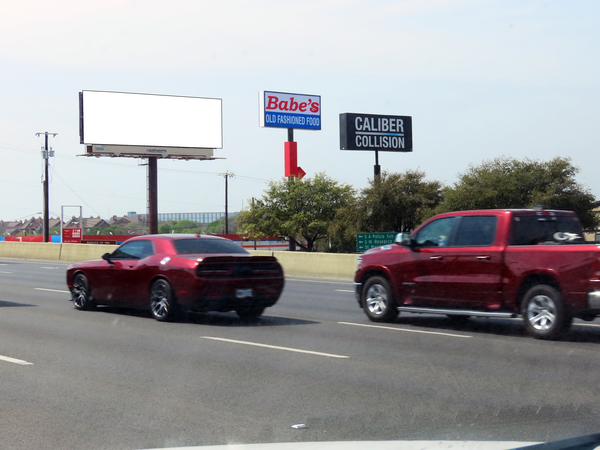 Loop 410 WS 200ft N/O Culebra F/N - 2