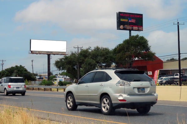 Loop 1604 WS 0.9mi N/O Culebra F/N - 2