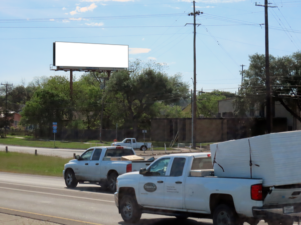 I-35 N SS 0.3mi E/O McAllister Frwy F/W - 2