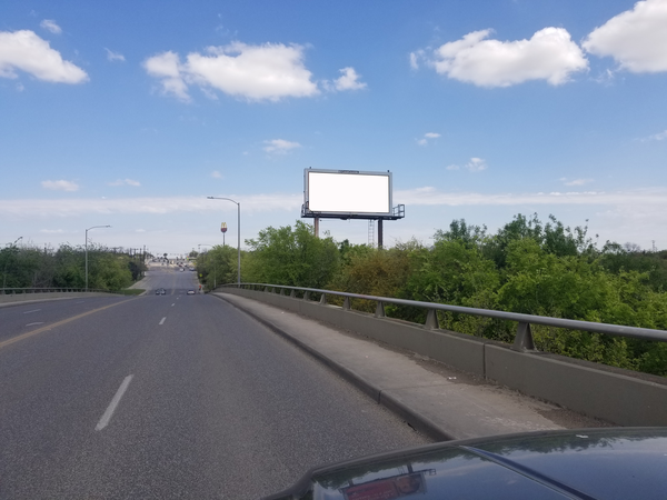 Walters ES 500ft S/O I-35 N F/S - 2