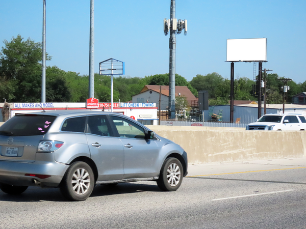 I-35 S WS 0.3mi S/O Malone F/S - 1
