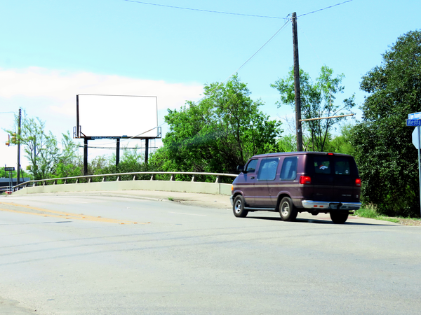 New Braunfels S WS 50ft N/O I-10 E F/N - 2