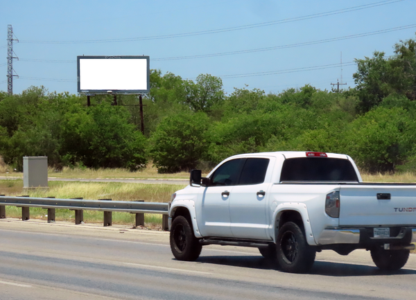 I-10 E NS 0.4mi W/O New Braunfels F/E - 1