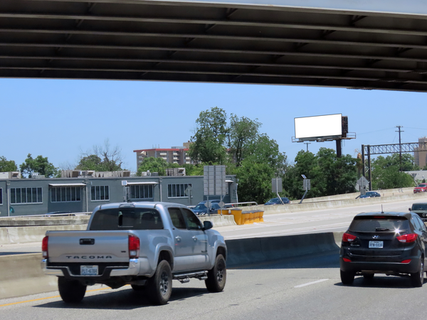 I-35 N NS 100ft E/O I-10 NW F/W - 1