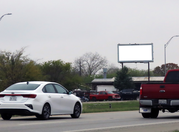 Loop 410 SS 0.5mi E/O Roosevelt F/E - 1