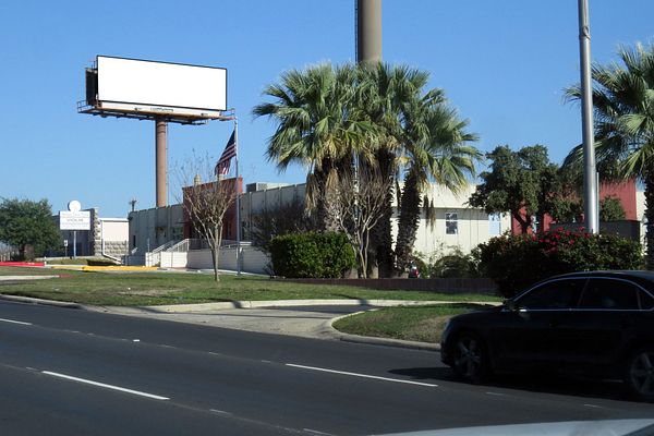 San Pedro ES 0.1mi S/O US 281 N F/S