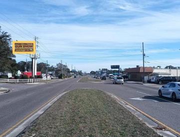 N/S Racetrack Rd @ Don Dr F/W