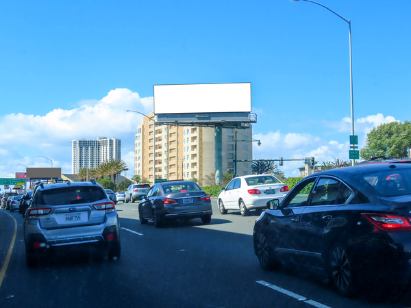Eastshore Frwy (I-80) ES 0.75mi N/O Macarthur F/S - 2