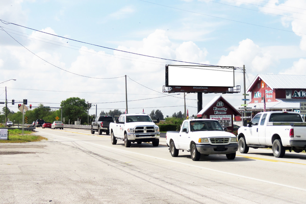 KINGS HWY WS 0.1mi N/O ANGLE RD F/N - 2