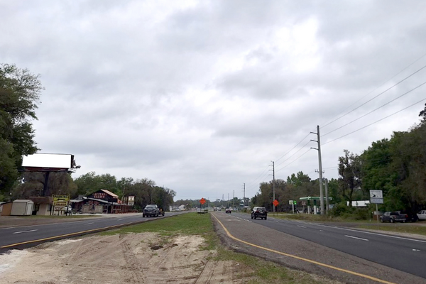 HWY 17 S WS 1mi S/O HWY 207 F/S - 2