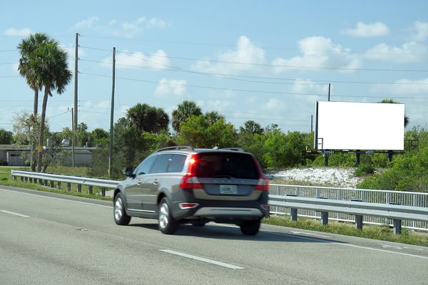 US 1 WS 0.3mi N/O A1A F/N - 2
