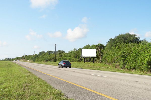 US 1 WS 0.7mi S/O SR 713 F/N - 2