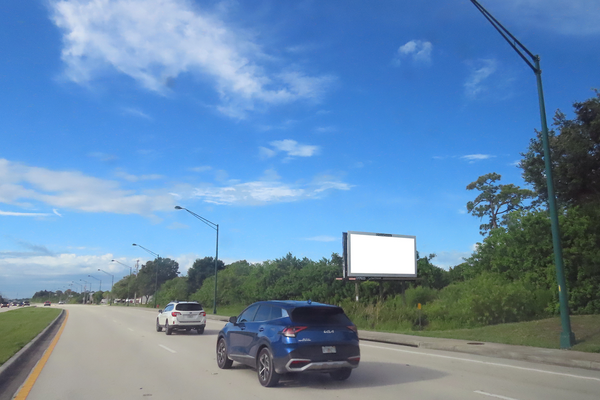 US 1 WS 0.3mi S/O OSLO RD F/N - 2