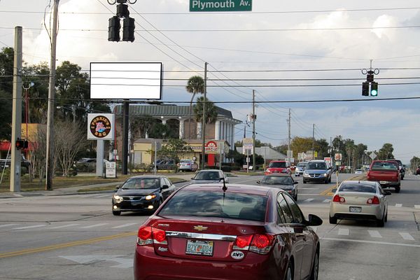 US 17-92 WS 1mi N/O SR 44 F/S - 1